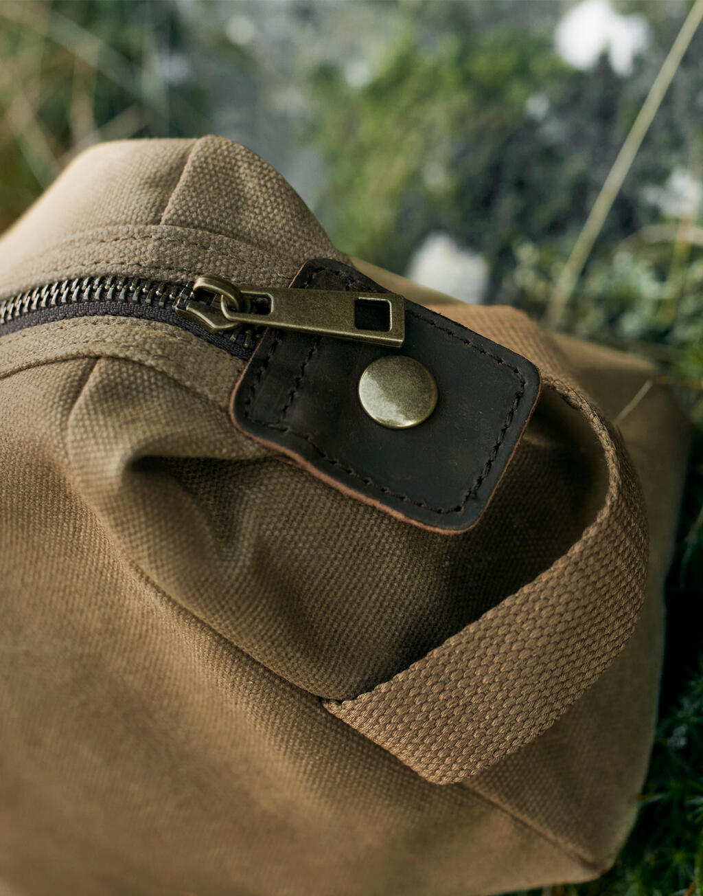 Heritage Waxed Canvas Wash Bag - Vue 3