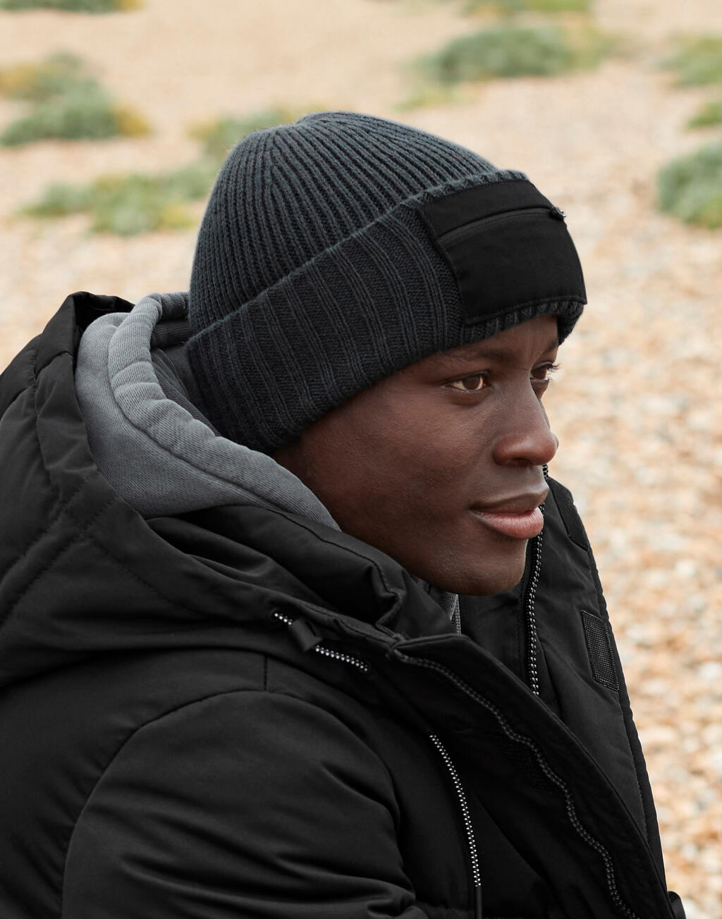 Zip Patch Beanie - Vue 3
