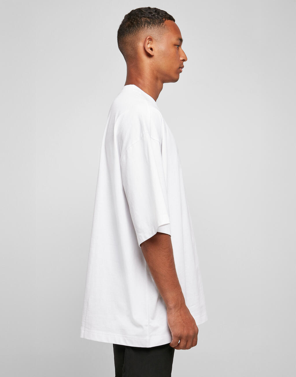Huge Tee - Vue 2