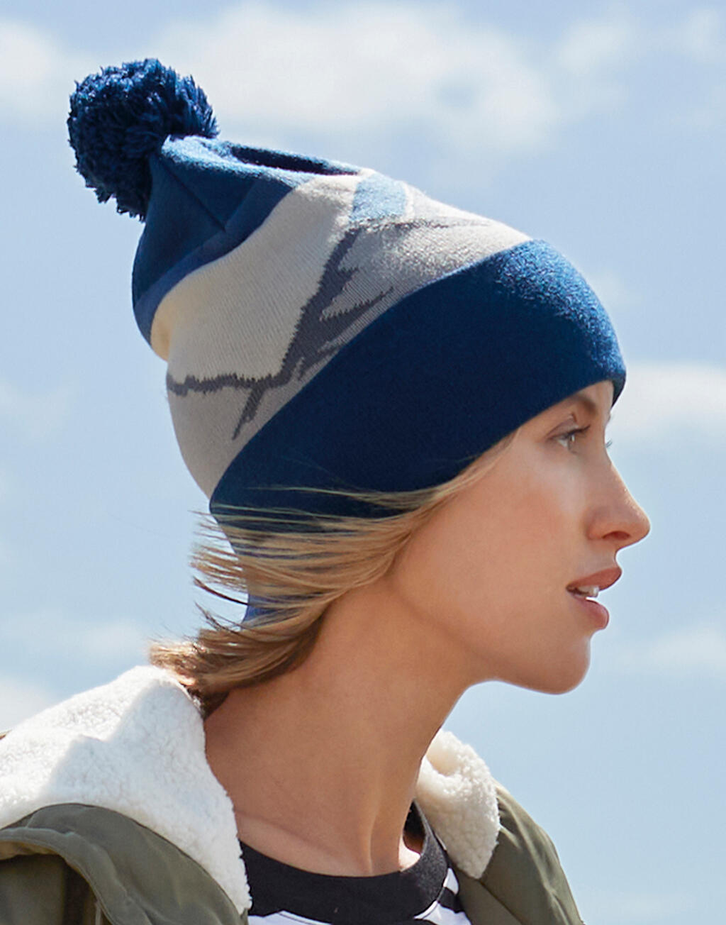 Mountain Peaks Pom Pom Beanie - Vue 2