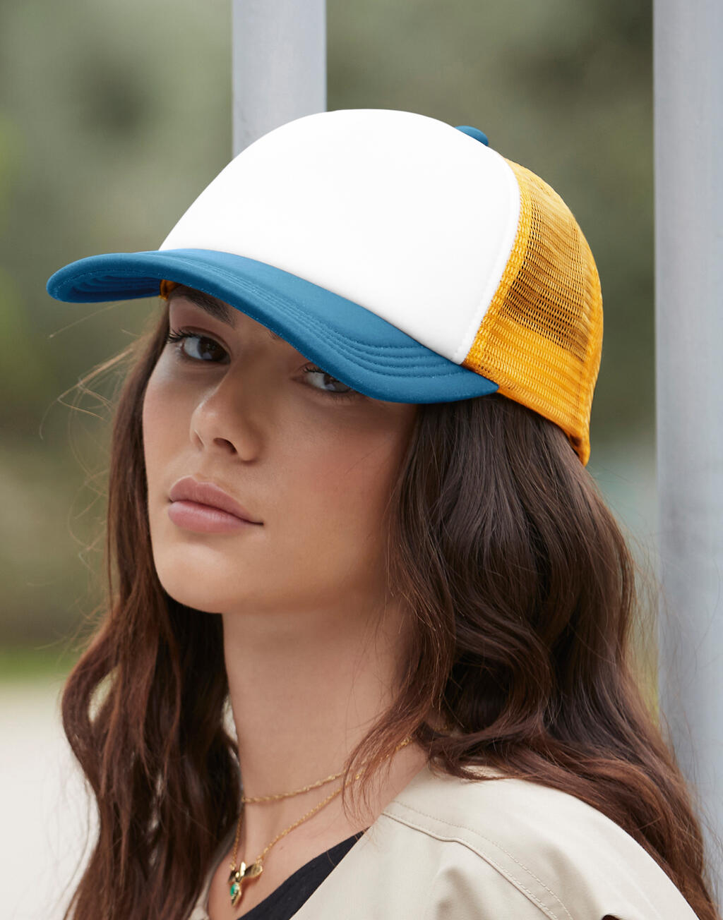 Retro 5 Panel Trucker - Vue 3