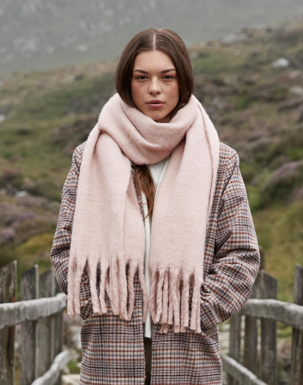 Fluffy Scarf - Vue 2