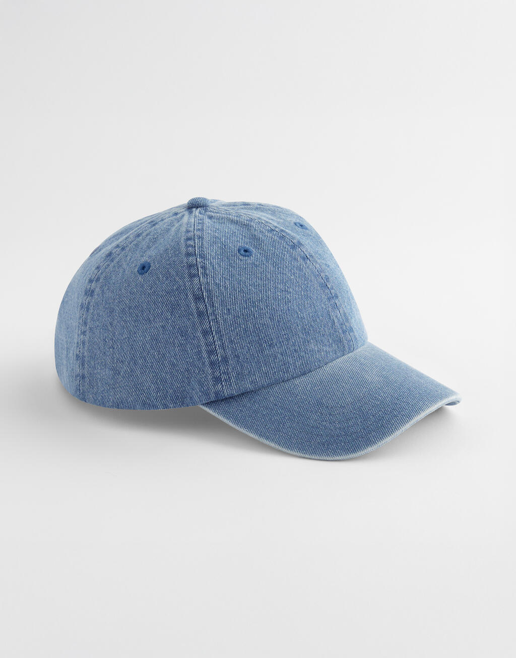 Denim Cap - Vue 3