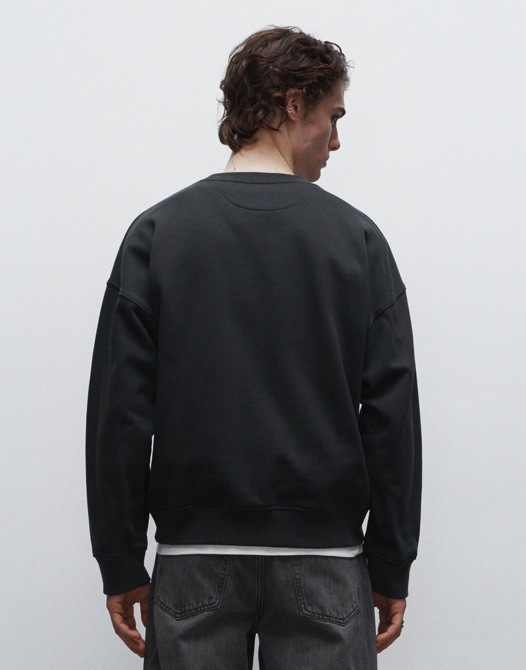 Mens Boxy Sweatshirt - Vue 2