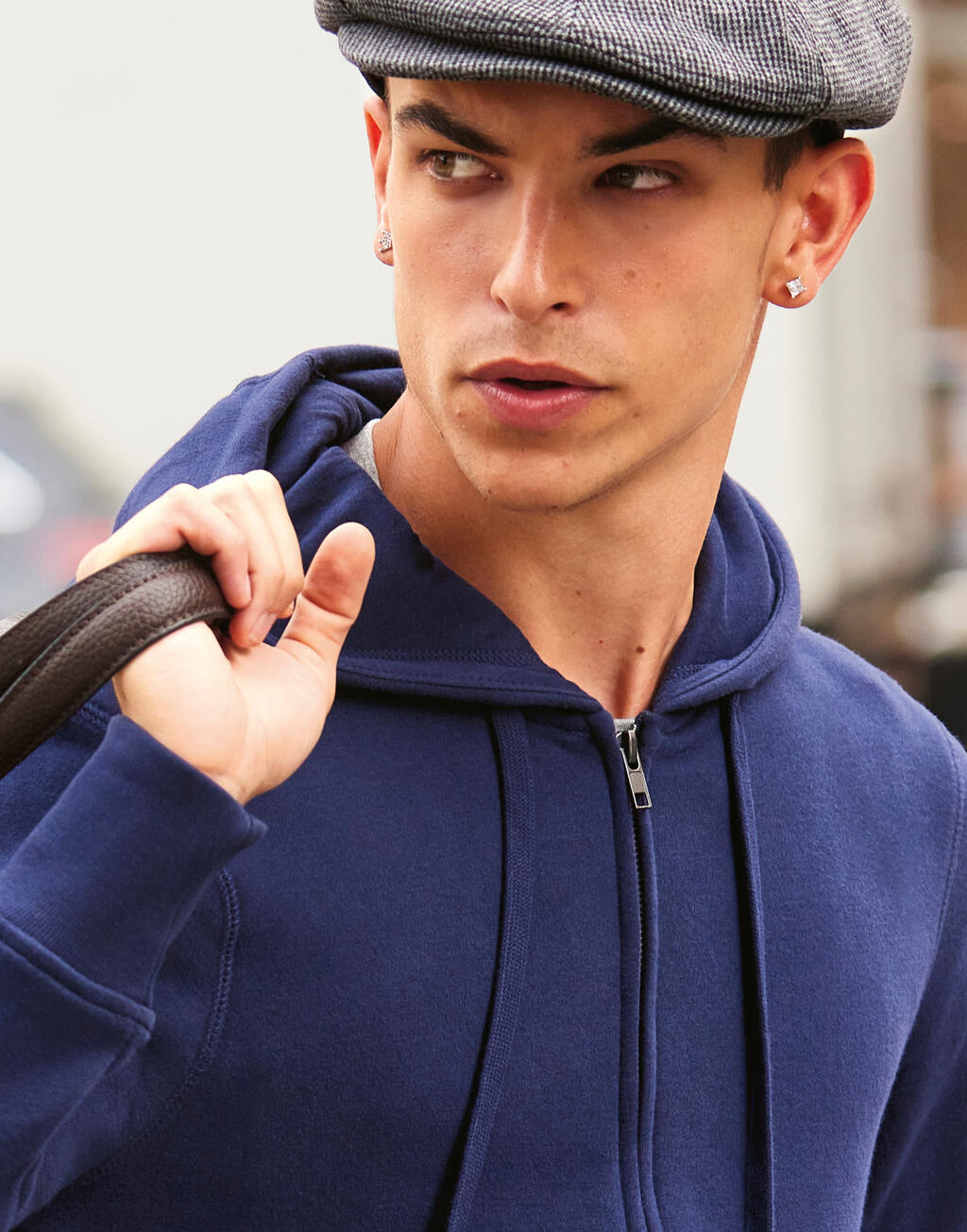 KING Zipped Hood - Vue 3