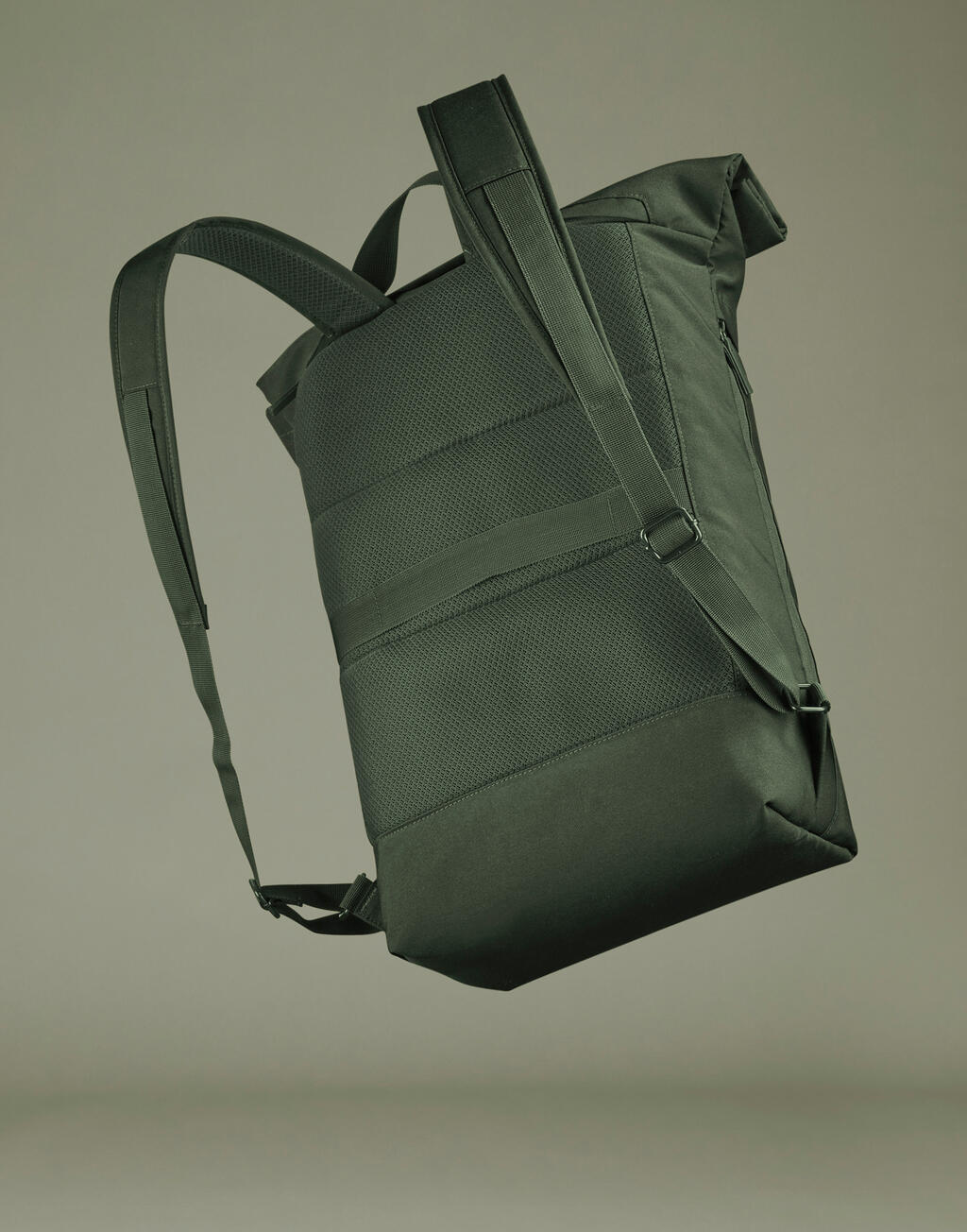 Simplicity Roll-Top Backpack - Vue 5