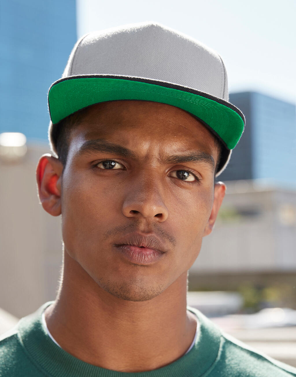 Original Flat Peak Snapback - Vue 3
