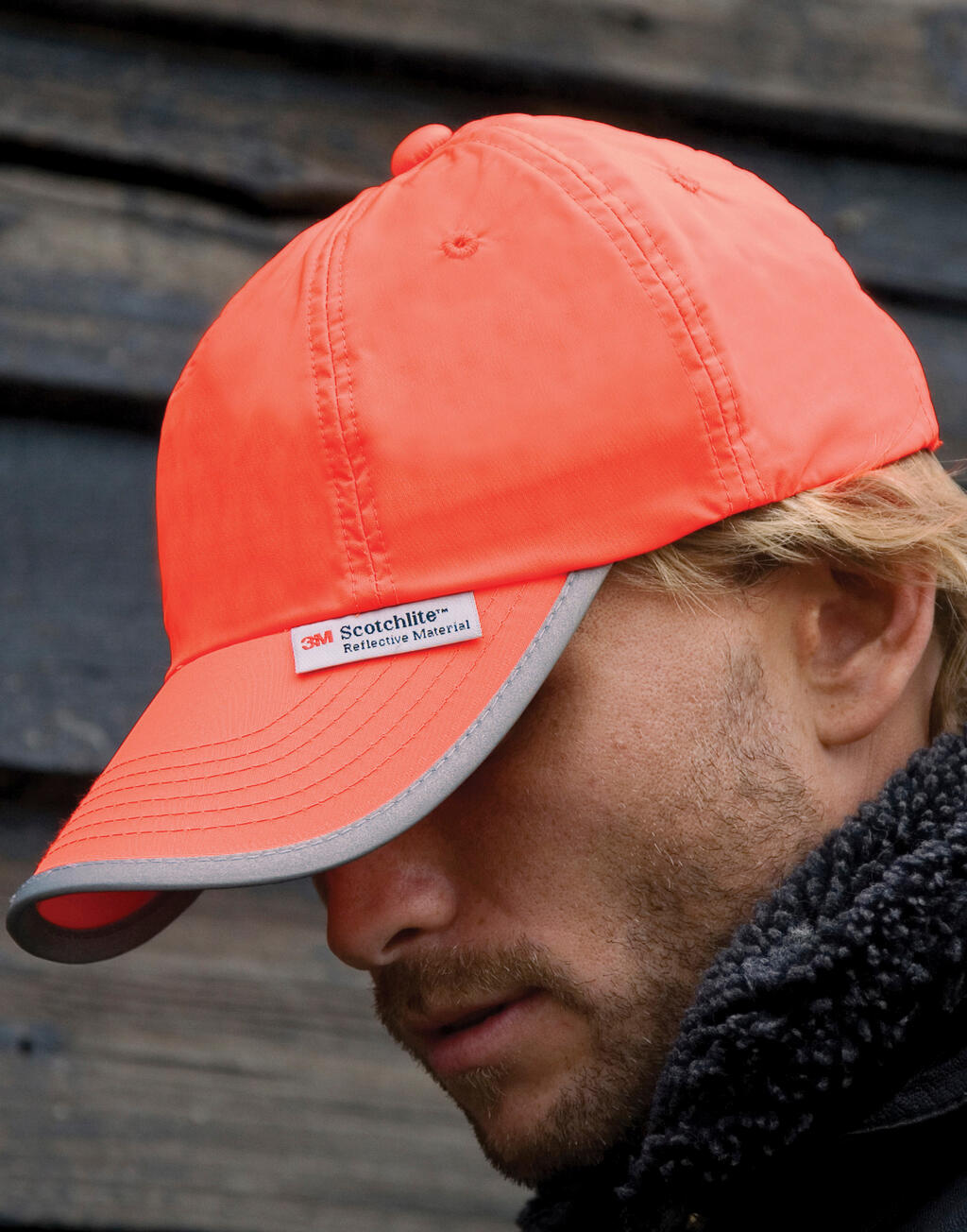 Reflective Cap - Vue 3