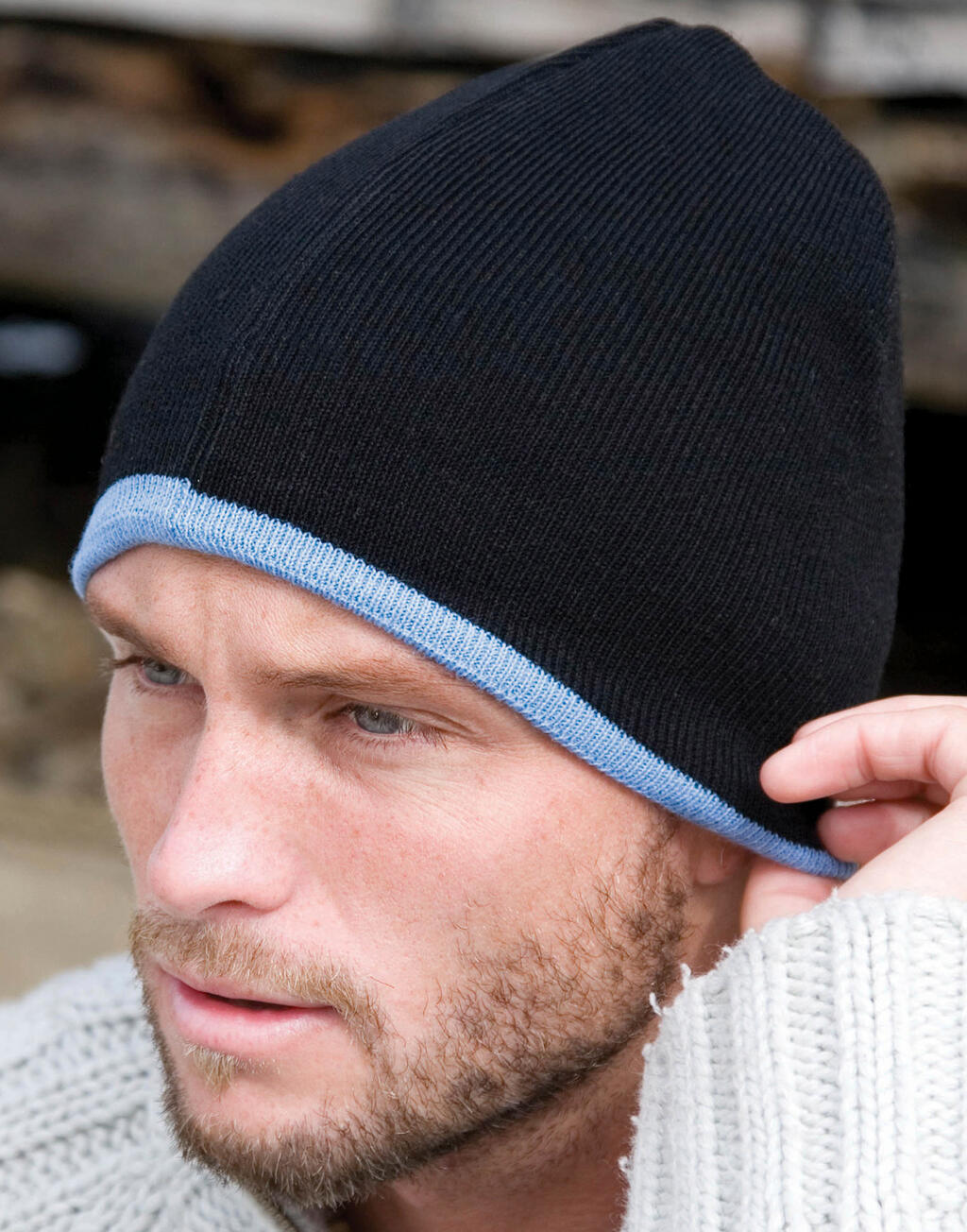Soft Feel Cuffless Reversible Beanie - Vue 4