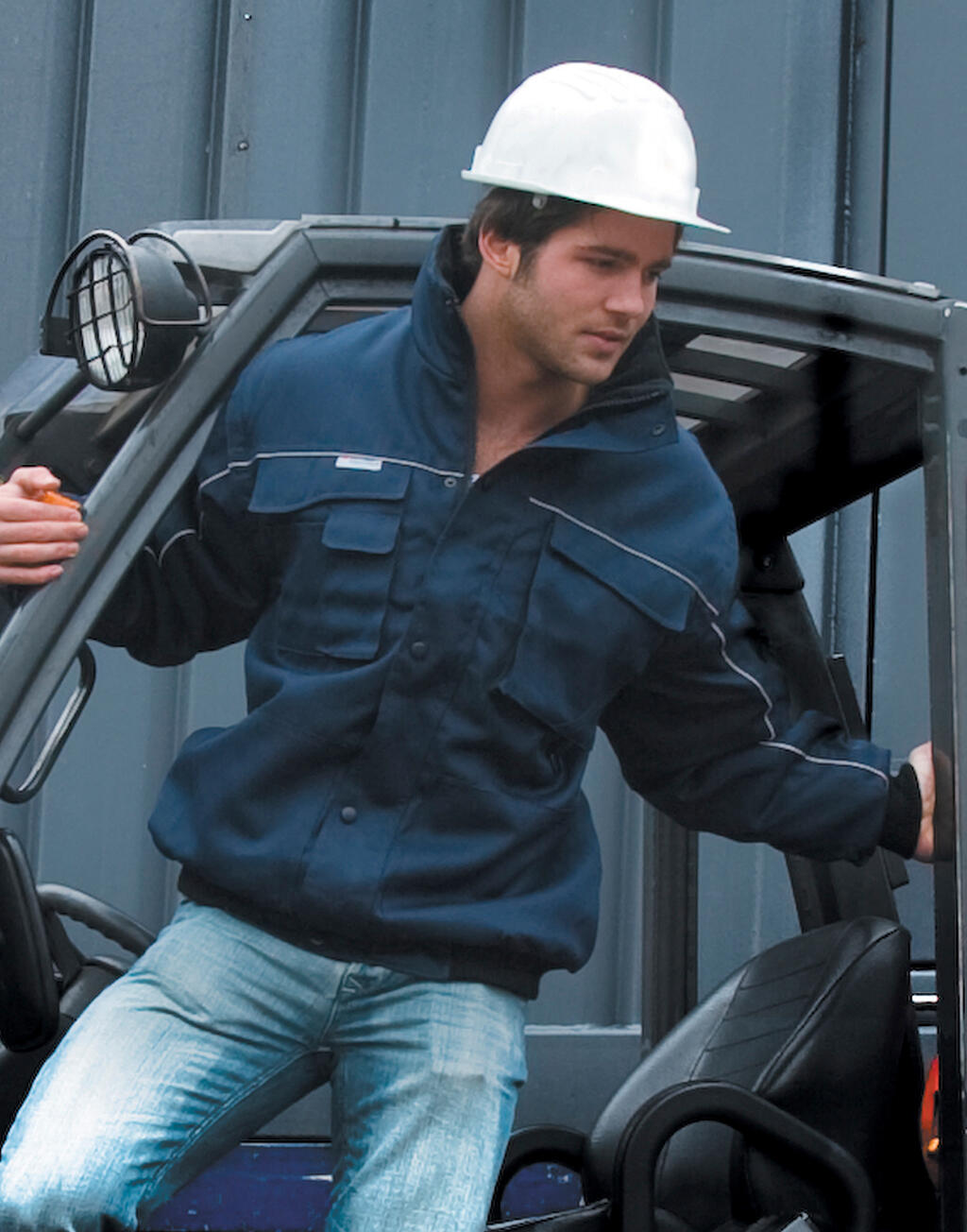 Heavy Duty Jacket - Vue 3