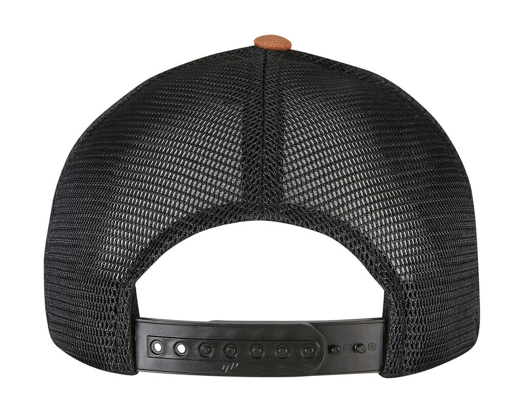 110 Structured Canvas Trucker - Vue 3