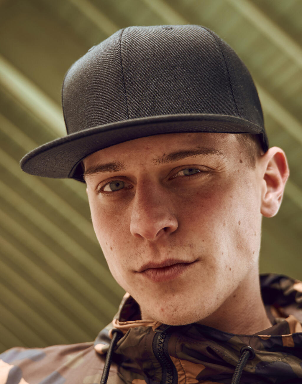 Pro-Style Twill Snapback Youth Cap - Vue 4