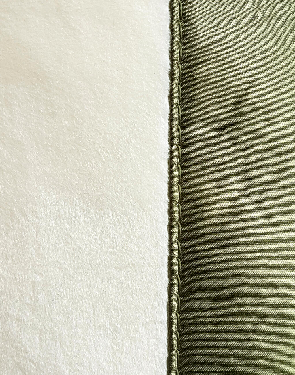 Kiyomi Satin + Velvet Tote Bag - Vue 2