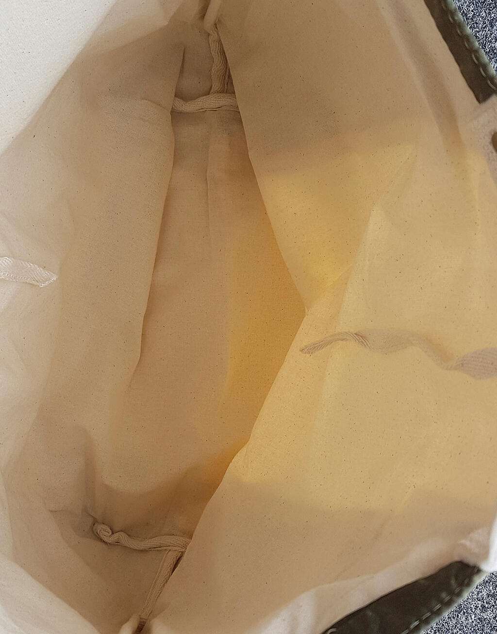Kiyomi Satin + Velvet Tote Bag - Vue 5