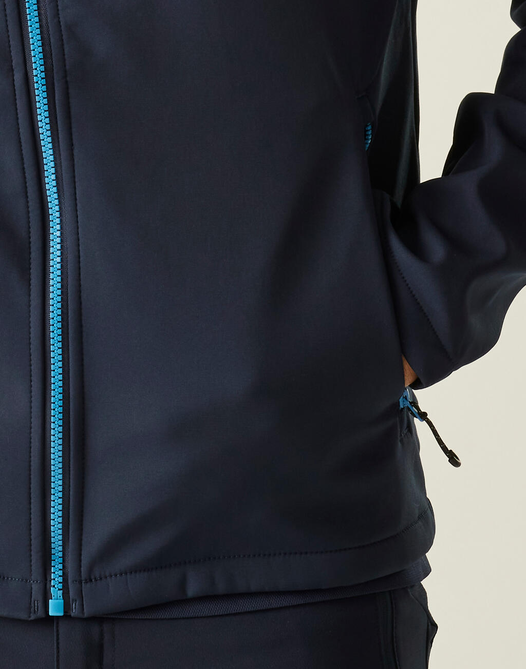 Navigate 2-Layer Hooded Softshell Jacket - Vue 5