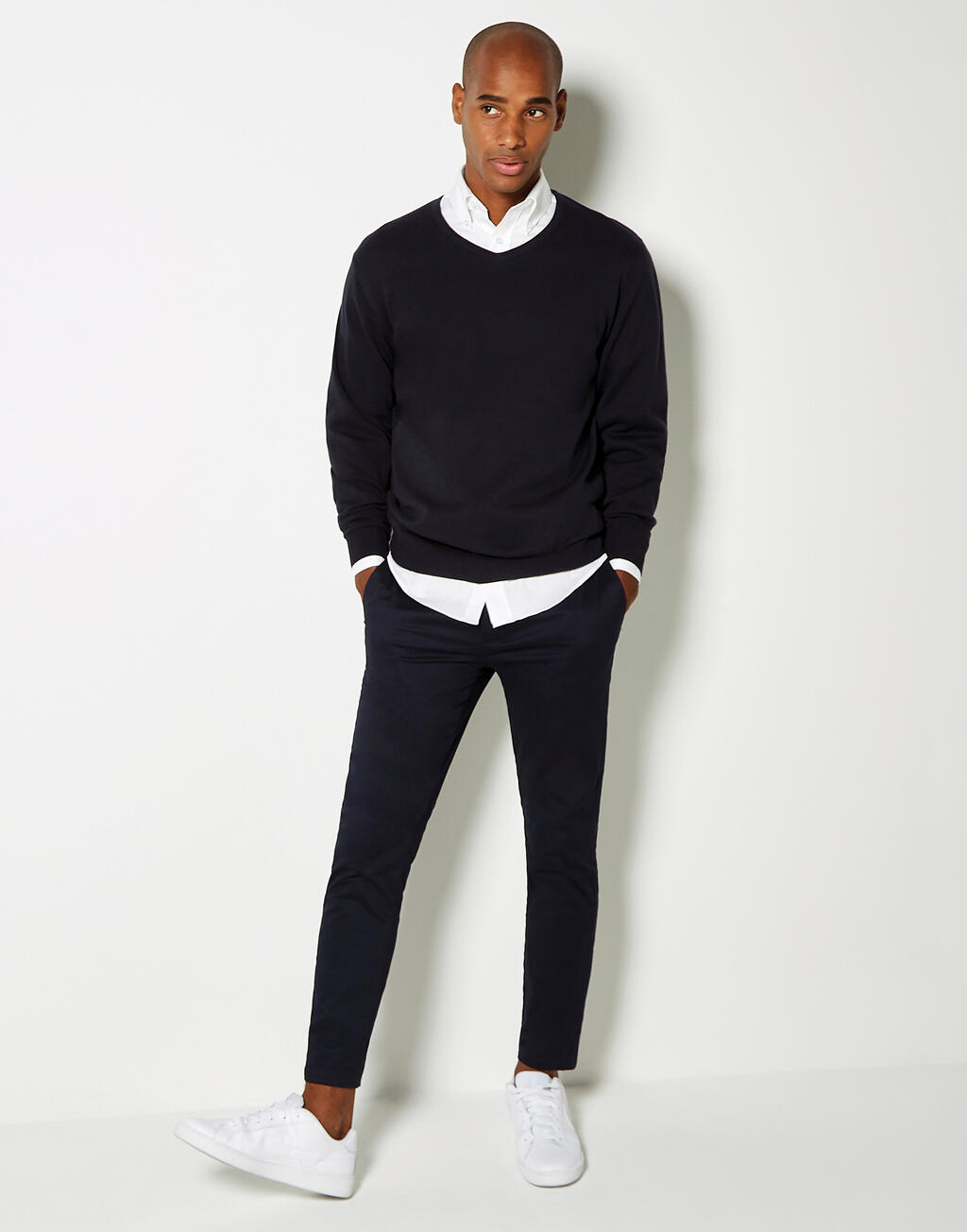 Classic Fit Arundel V Neck Sweater - Vue 3