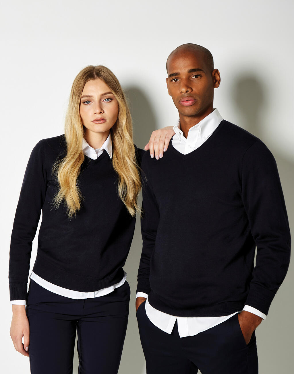 Classic Fit Arundel V Neck Sweater - Vue 2