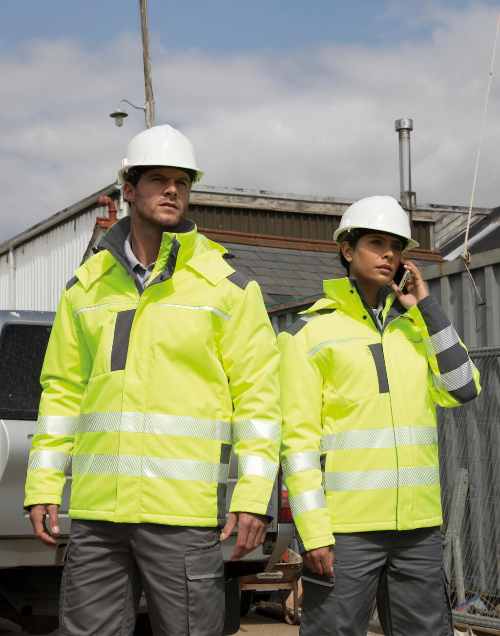 Dynamic SoftShell Coat - Vue 3