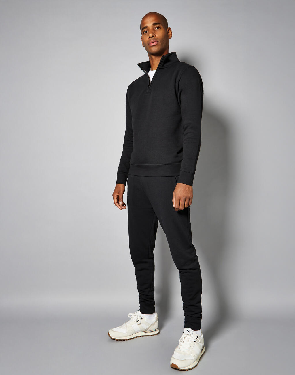 Slim Fit Sweat Pant - Vue 3
