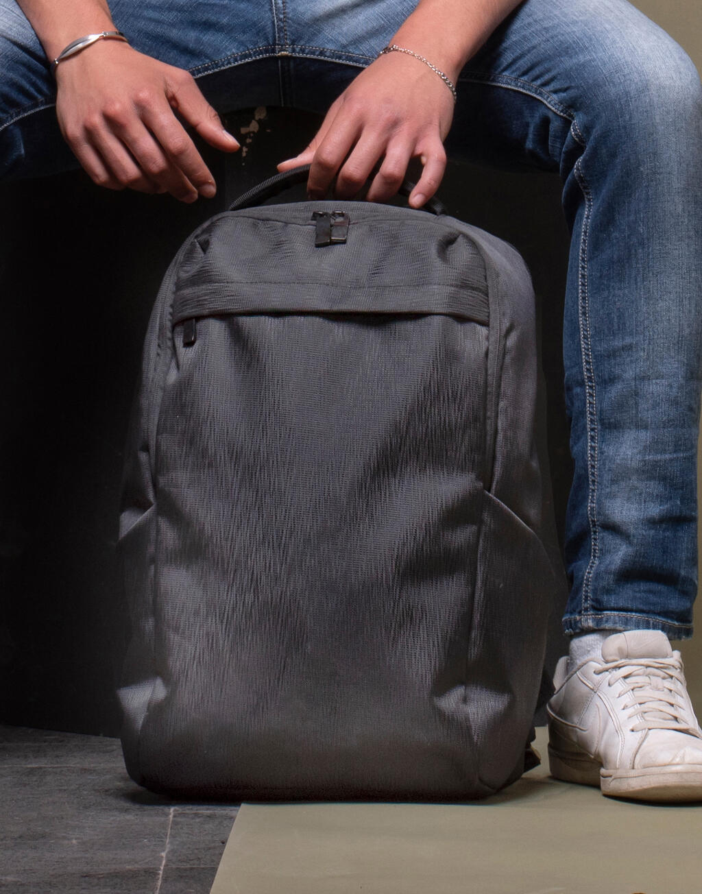 Davos Essential Laptop Backpack - Vue 2