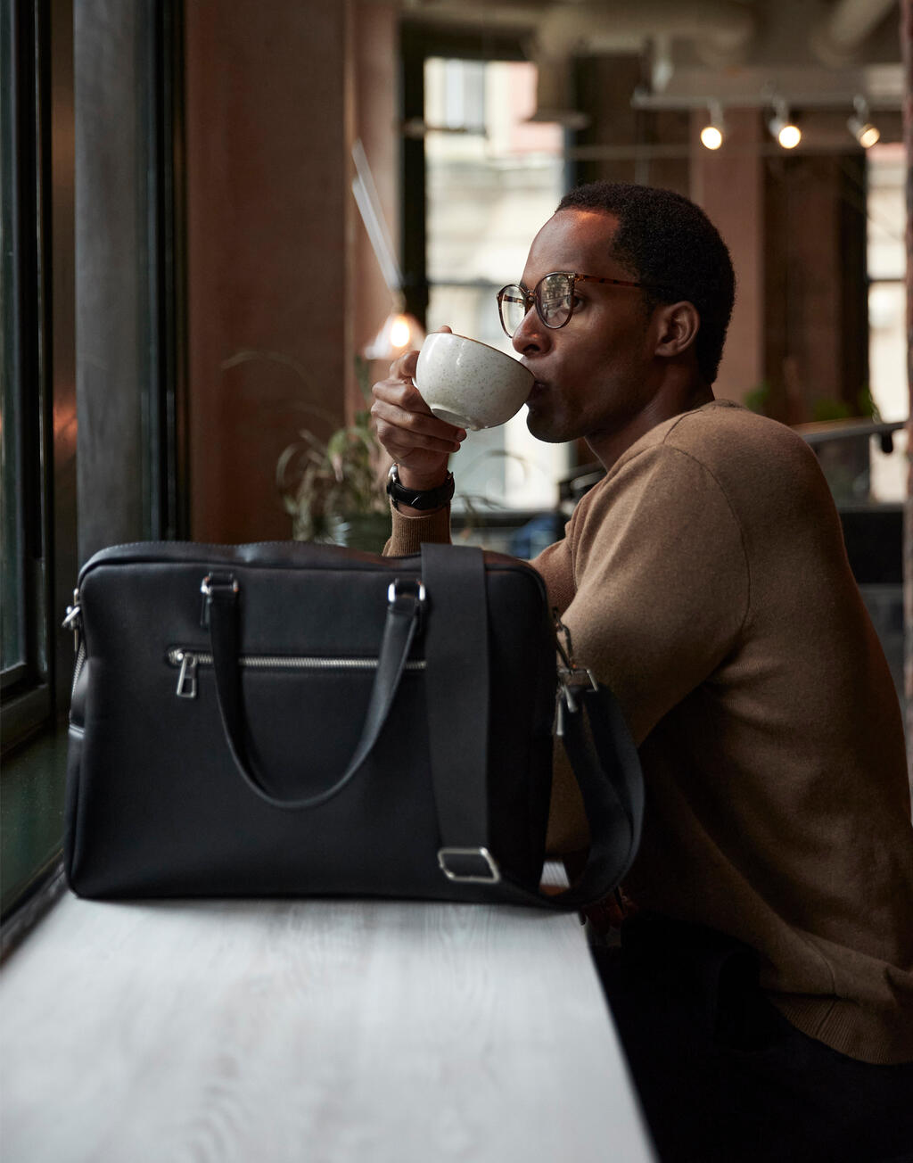 Tailored Luxe Briefcase - Vue 2