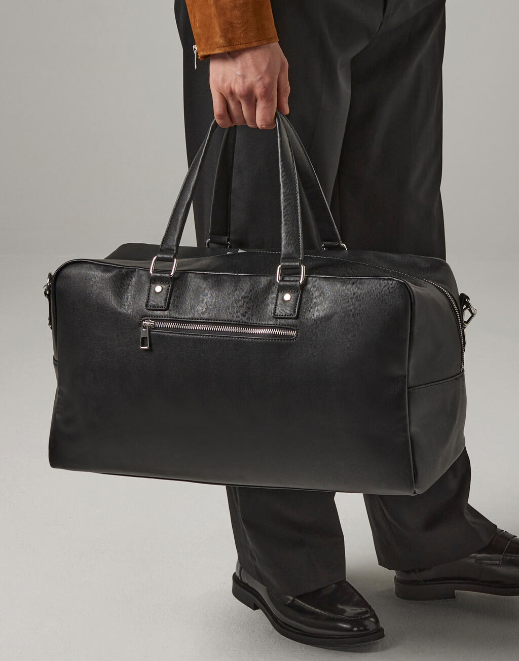 Tailored Luxe Weekender - Vue 3