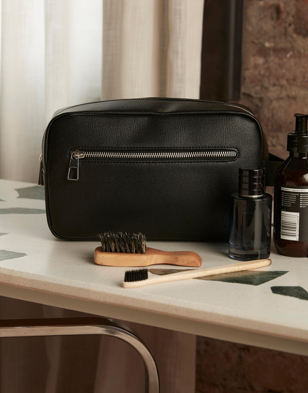 Tailored Luxe Wash Bag - Vue 4