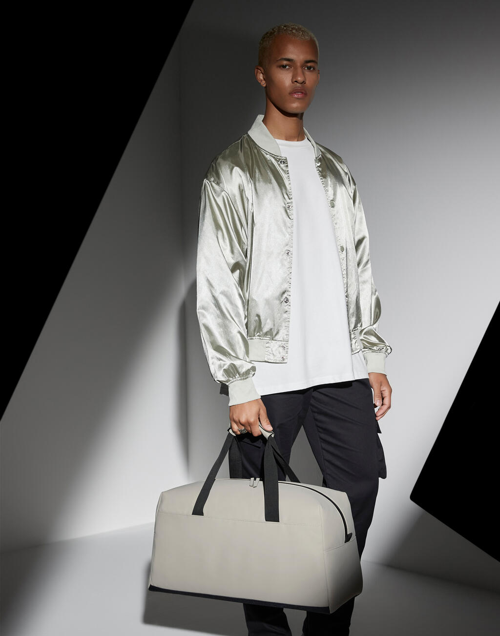 Matte PU Weekender - Vue 3