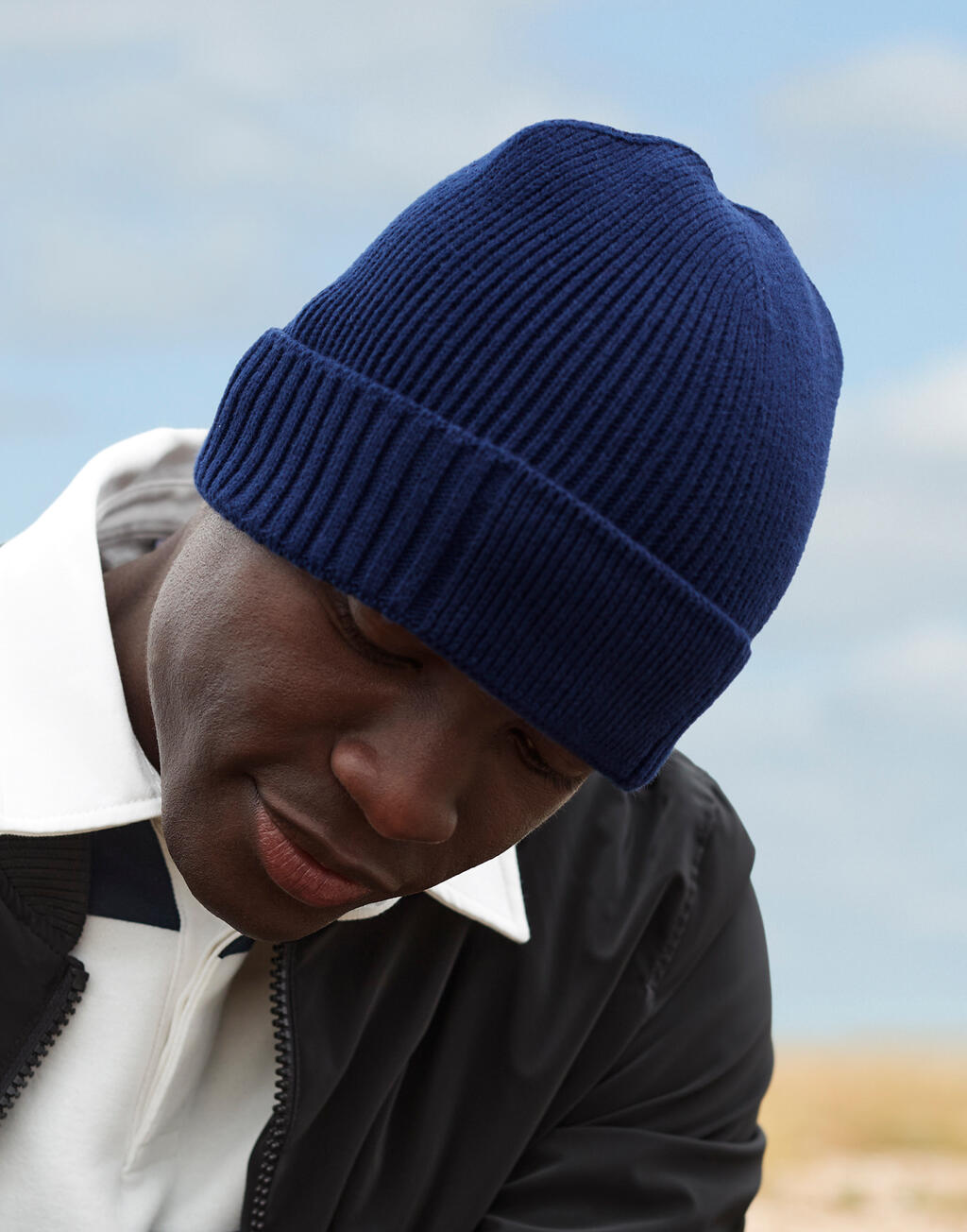 Organic Cotton Engineered Patch Beanie - Vue 3