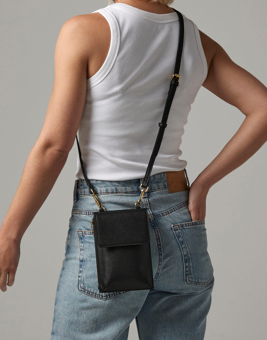 Boutique Cross Body Phone Pouch - Vue 2