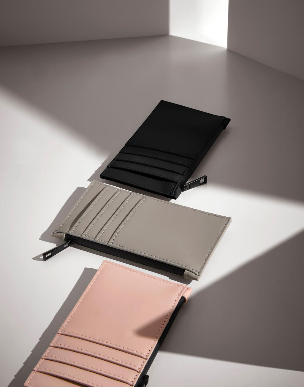 Matte PU Card Holder - Vue 2